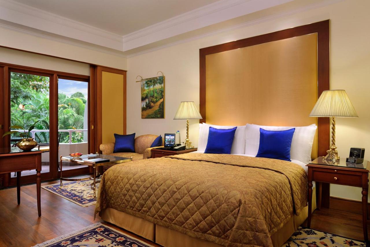 The Oberoi Bengaluru Hotel Екстериор снимка A room at the Taj Bengal