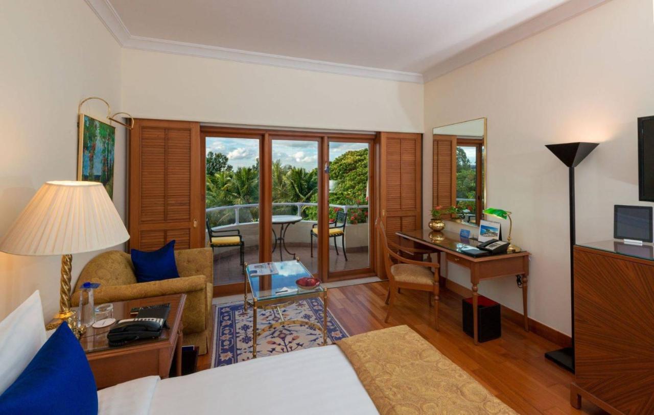The Oberoi Bengaluru Hotel Екстериор снимка A room at the Taj Bengal