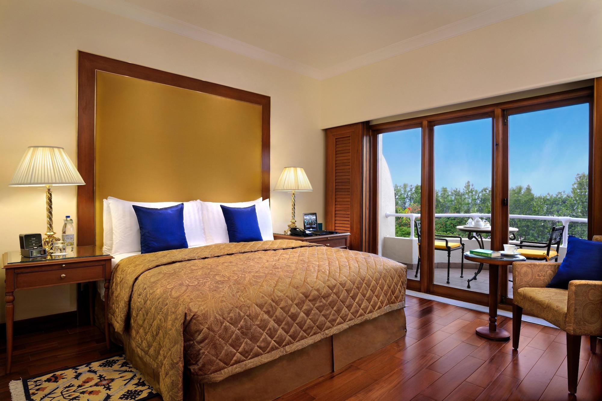 The Oberoi Bengaluru Hotel Екстериор снимка A room at the Taj Bengal